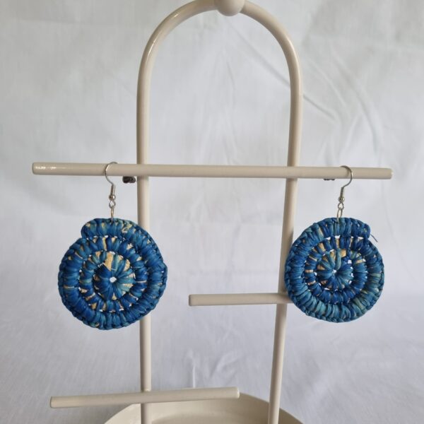 Hand woven earrings (Blue)